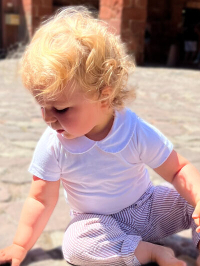 Body de bebé de manga corta con cuello redondo – Blanco