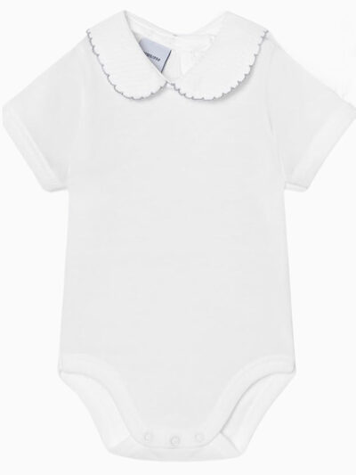 Body de bebé de manga corta con cuello redondo texturizado y ribete gris – Blanco