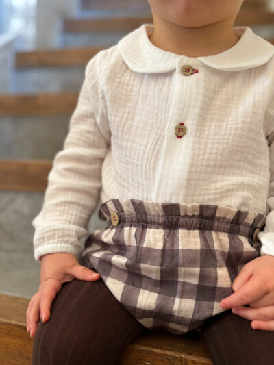 Chemise bébé garçon à col rond boutonnière rouge – Blanc