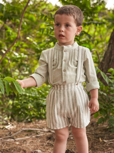 Conjunto de camisa y pantalón corto con tirantes para bebé – Gris pálido