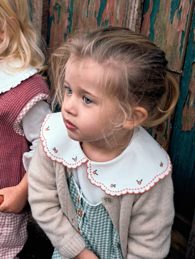 Blouse bébé fille à col brodé corail – Crème