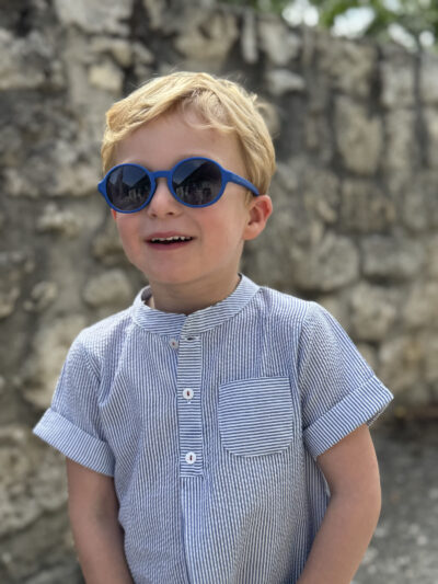 Camisa de niño de manga corta con cuello mao a rayas – Azul cielo/blanco