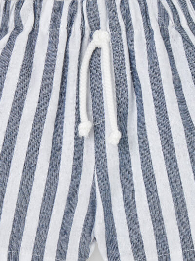 Conjunto niño camiseta y pantalón corto a rayas – Azul/blanco