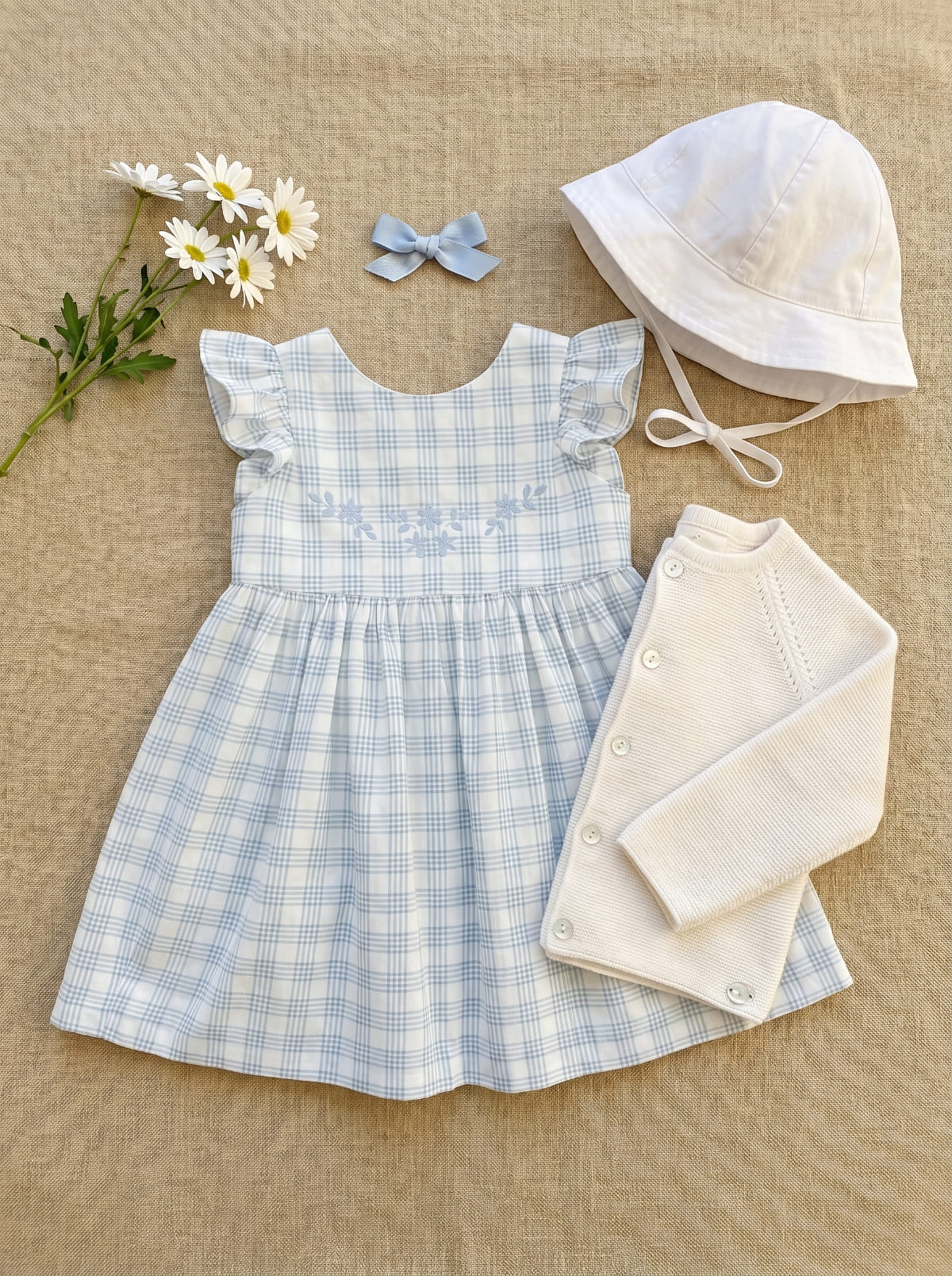 Look bébé fille Douce évasion – Robe à carreaux bleu ciel