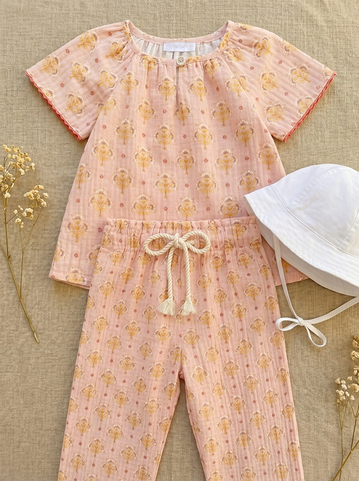 Look fille Soleil poudré – Ensemble blouse et pantalon assorti – Image 2