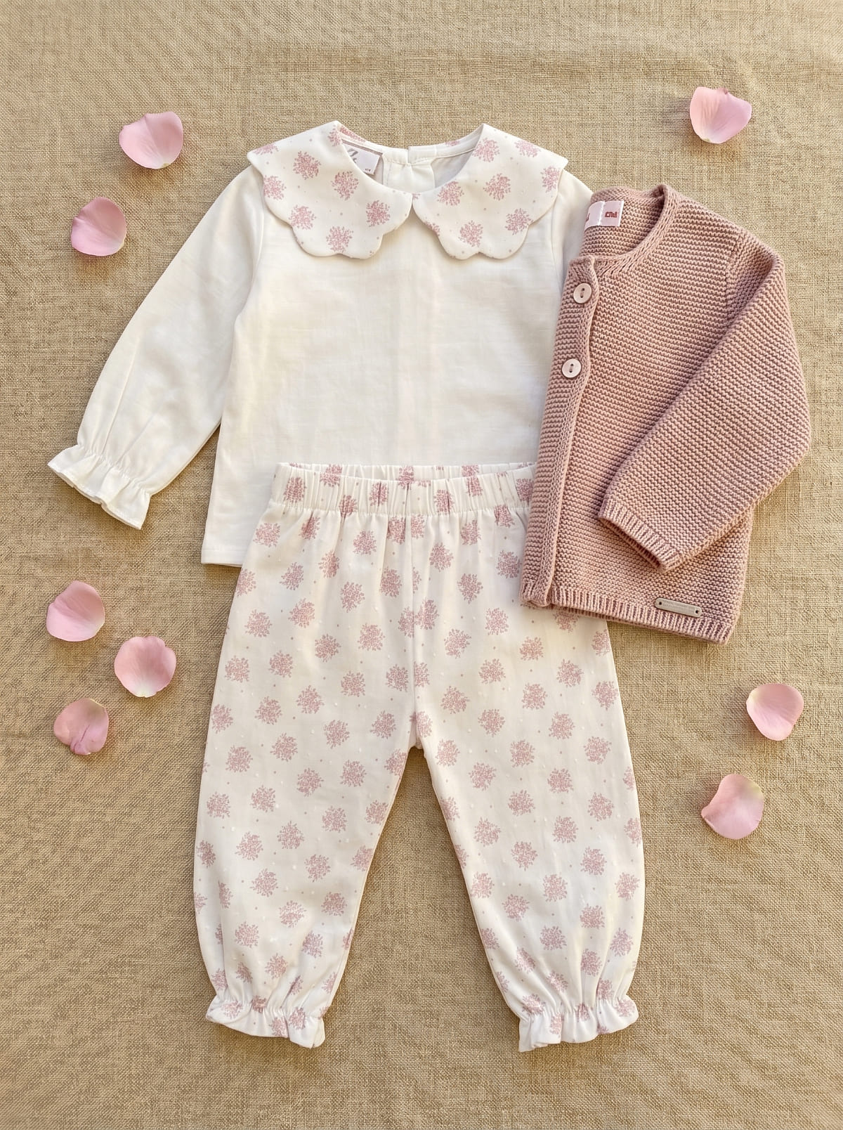 Look fille Douce romance – Ensemble fleuri rose