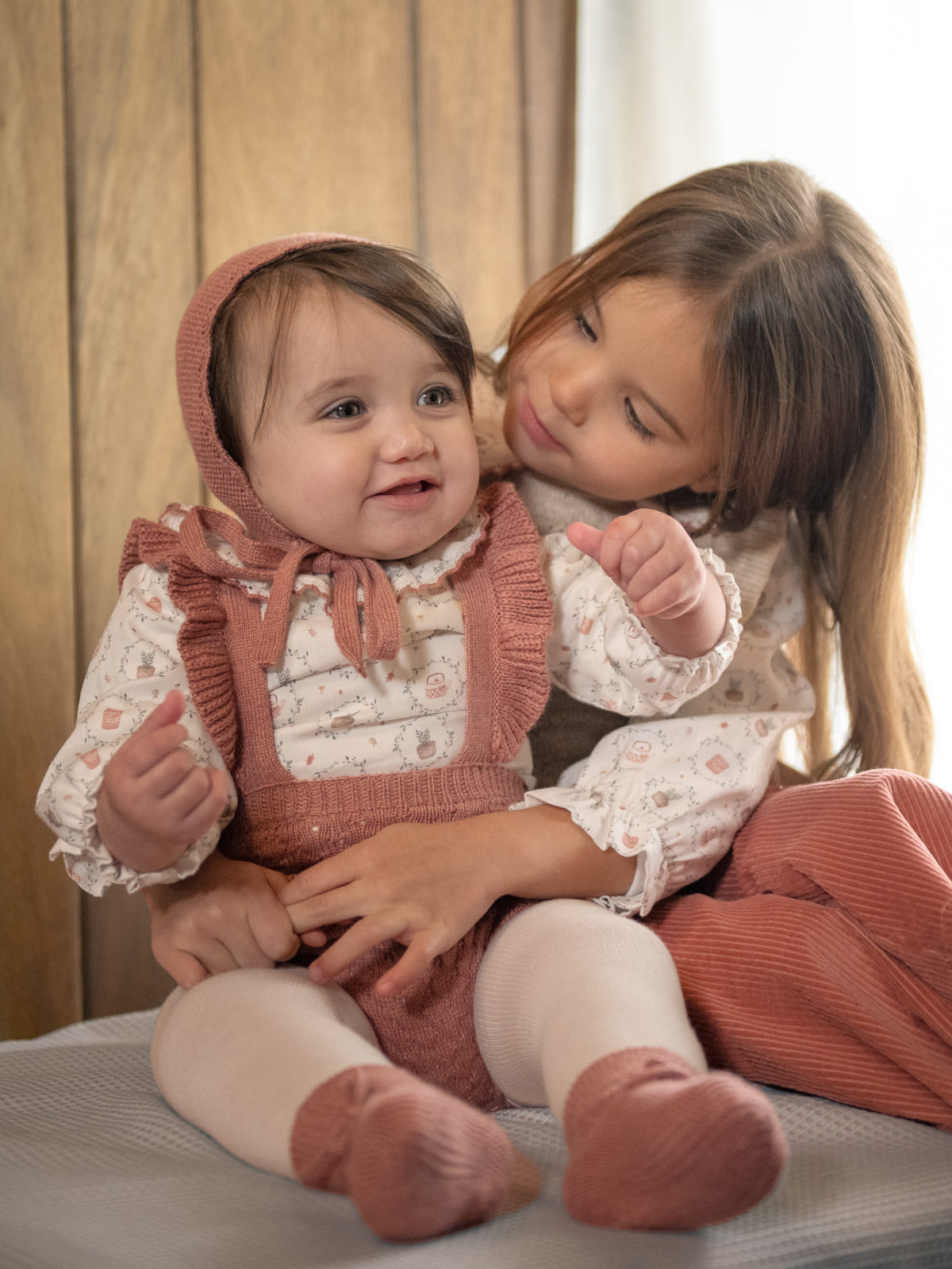 Blouse bébé fille à collerette festonnée imprimé champêtre – Écru – Image 3