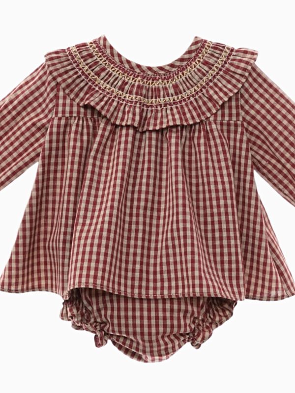 Ensemble robe courte vichy et bloomer assorti rouge et beige vu de près